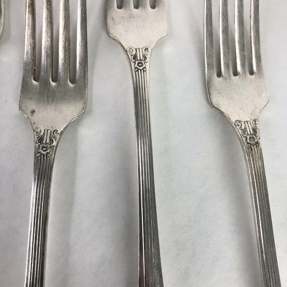 6 Grille Forks 7 1/2 Inch Wm A Rogers Oneida Sectional Lido Silverplate VTG Lot - Picture 5 of 12